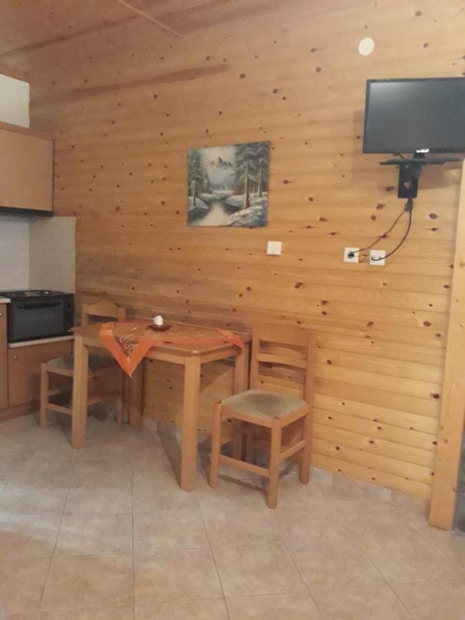 To Konaki Káto Loutrákion Dış mekan fotoğraf