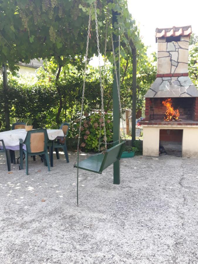 To Konaki Káto Loutrákion Dış mekan fotoğraf